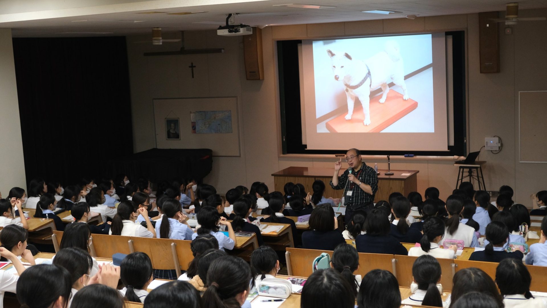 中２理科　解剖学の講義で進化の歴史をたどる